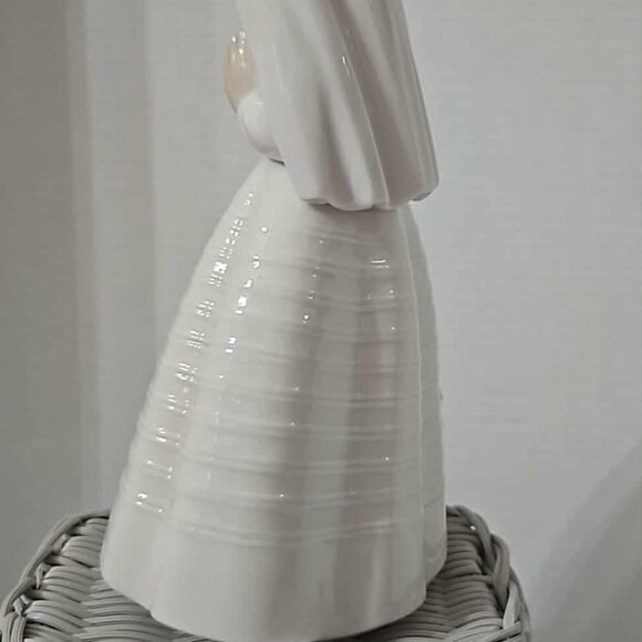 Lladro NAO Porcelain First Communion Girl - Picture 2 of 6